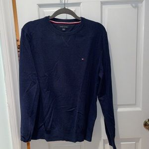 Navy blue Tommy Hilfiger crewneck sweater
